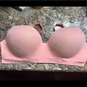 Victoria’s Secret wire free bra